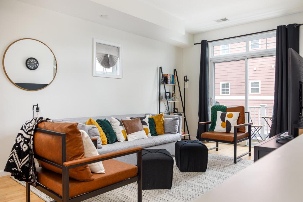 Midtown Modern - Urban Condo Walkable To Bars And Beach Traverse City Eksteriør bilde