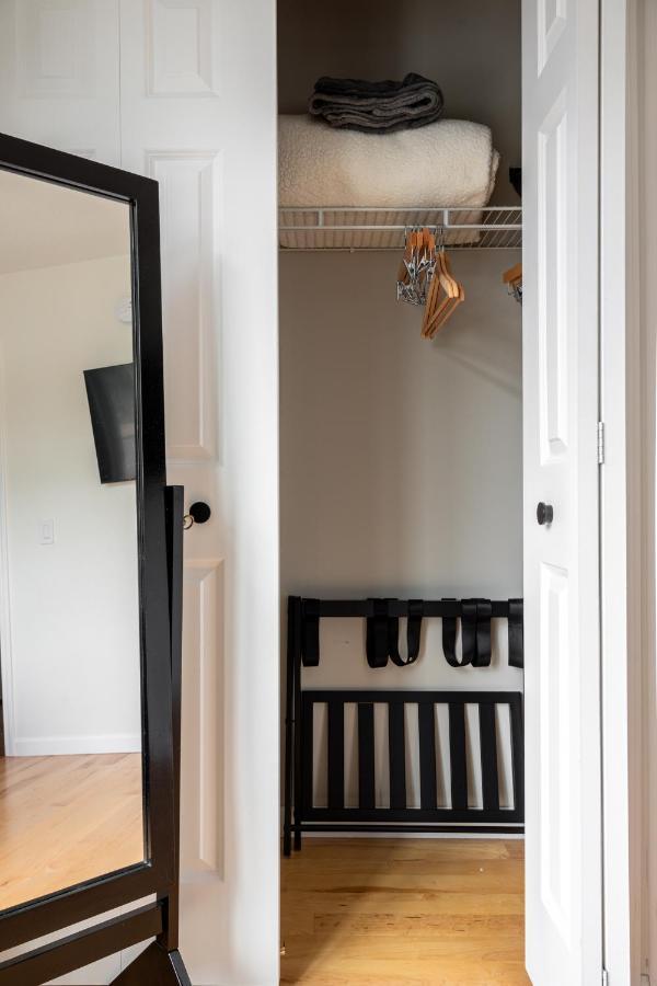 Midtown Modern - Urban Condo Walkable To Bars And Beach Traverse City Eksteriør bilde
