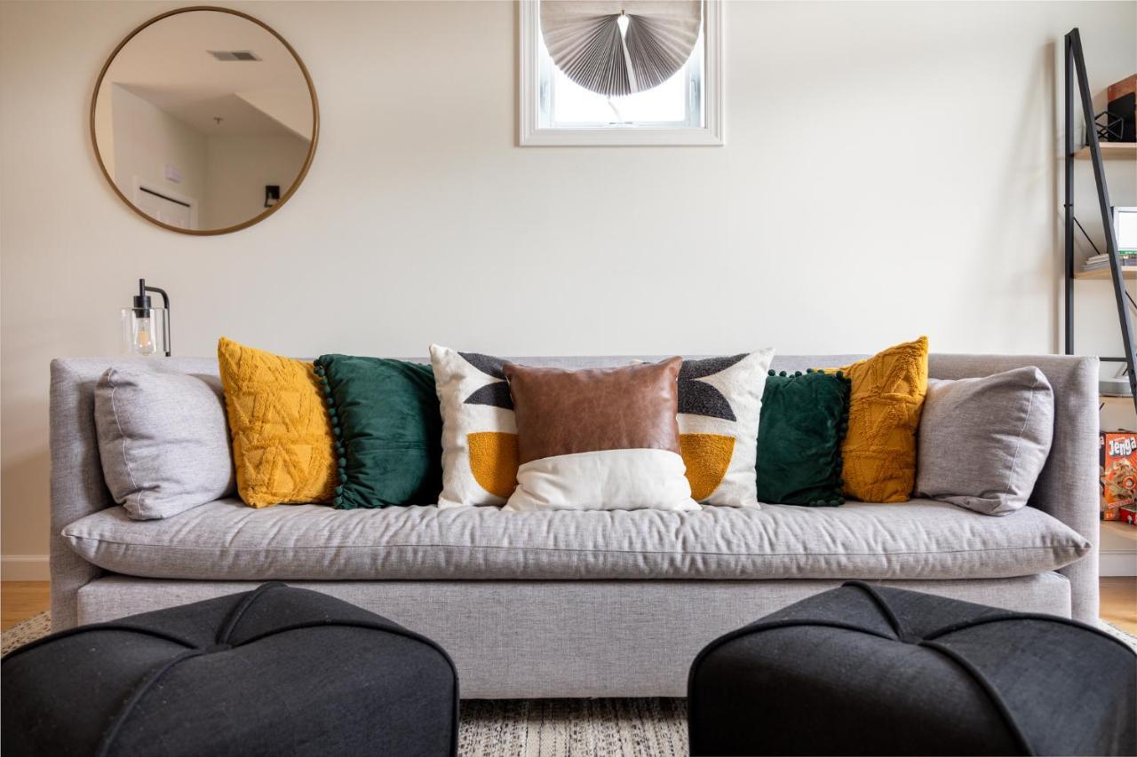 Midtown Modern - Urban Condo Walkable To Bars And Beach Traverse City Eksteriør bilde